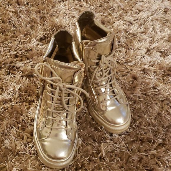 Giuseppe Zanotti made in Italy gold leather sneakers size 7 - Picture 1 of 12